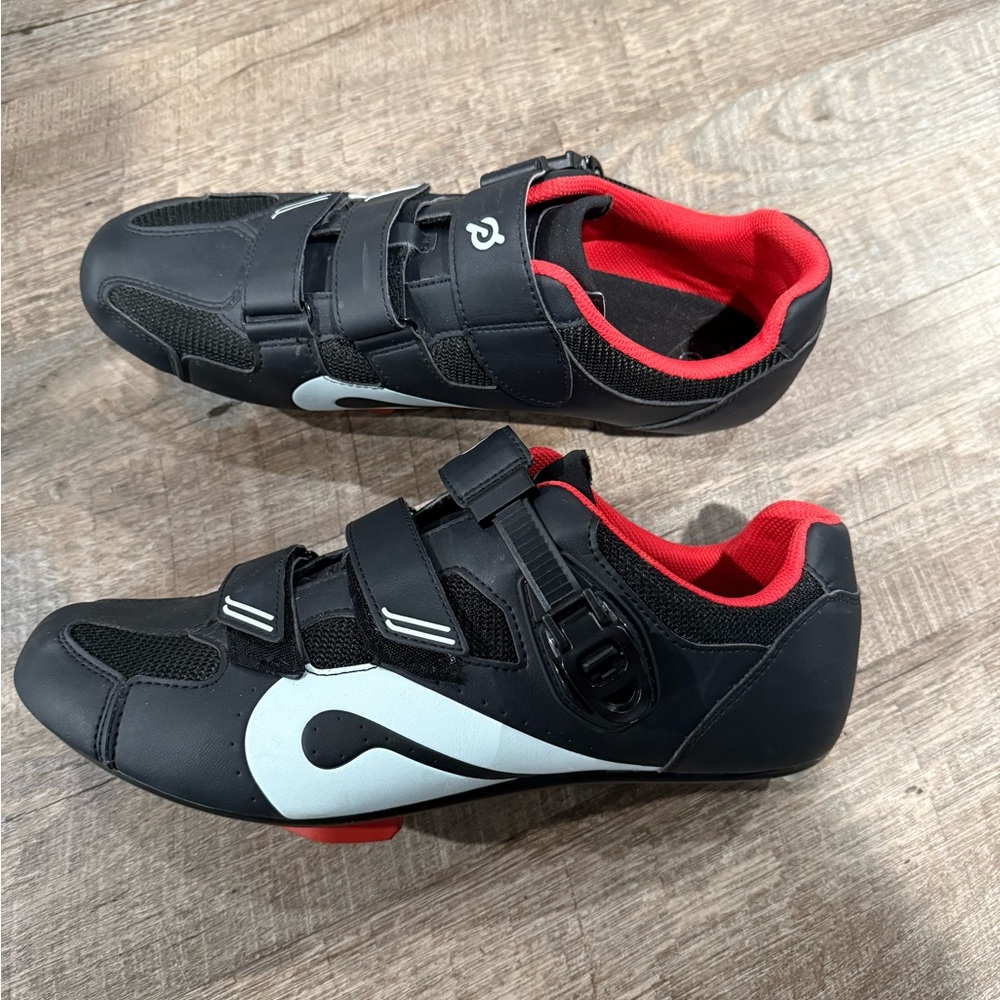 PELOTON CYCLING SHOES size 48 (13.5) men’s